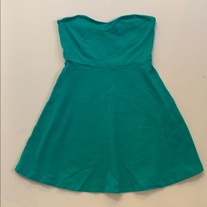 Strapless heart line skater dress